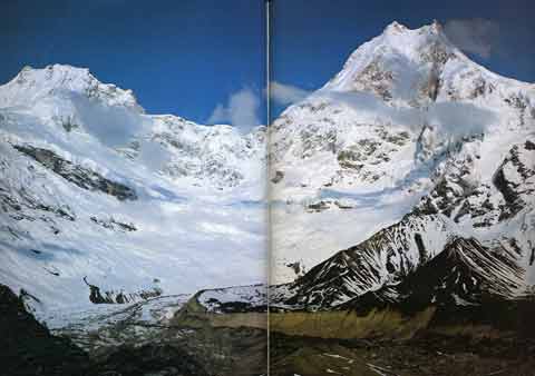 
Manaslu and Ngadi Chuli (Peak 29) From Punggyen Glacier - Nepal Himalaya by Shiro Shirahata book
